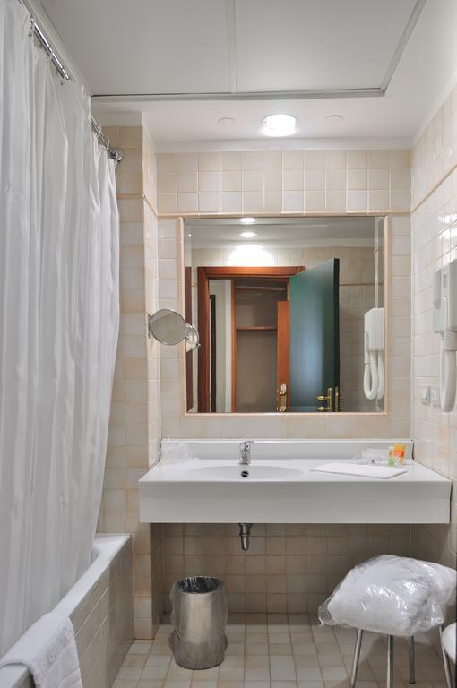 Oly Hotel 4* суреті