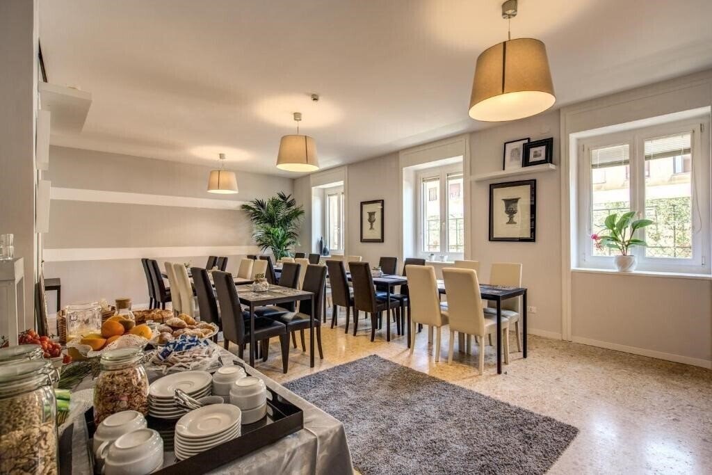 Отель King Hotel 3*