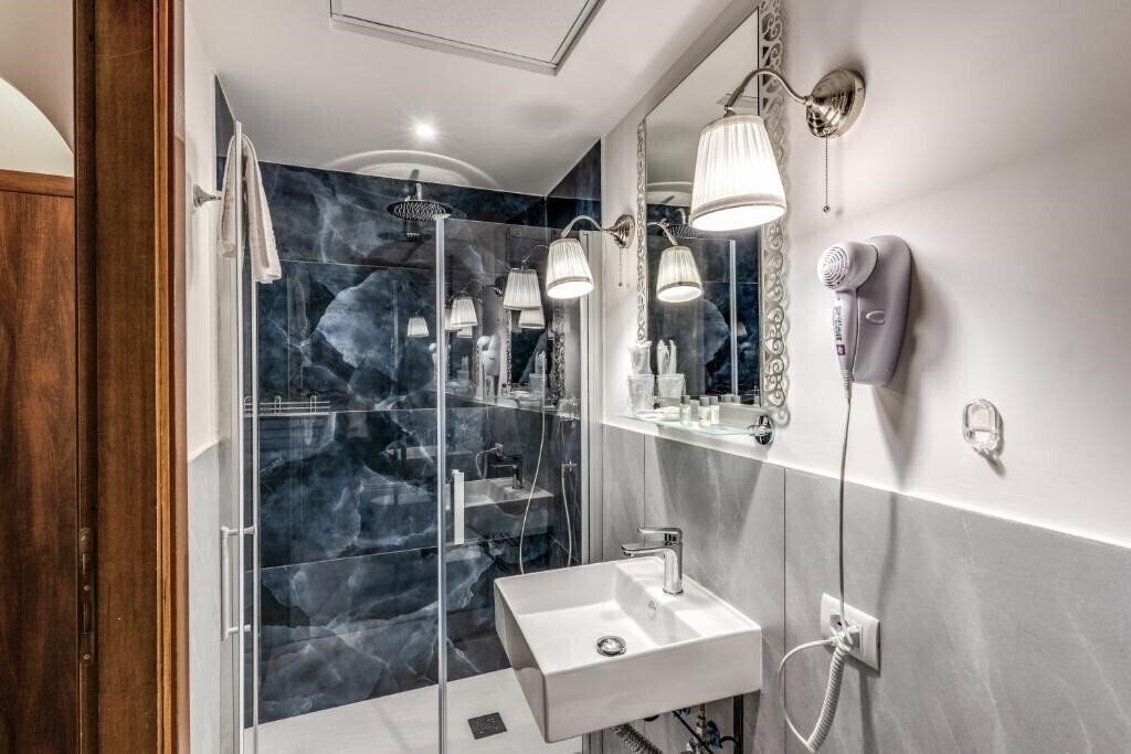 Santa Prassede 2* суреті