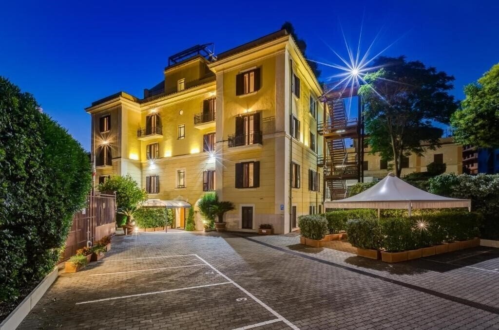 Отель Romoli 3*