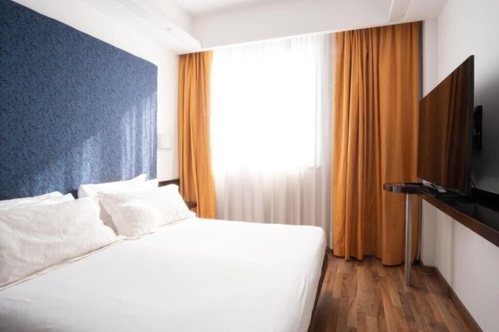 Отель Degli Imperatori 4*