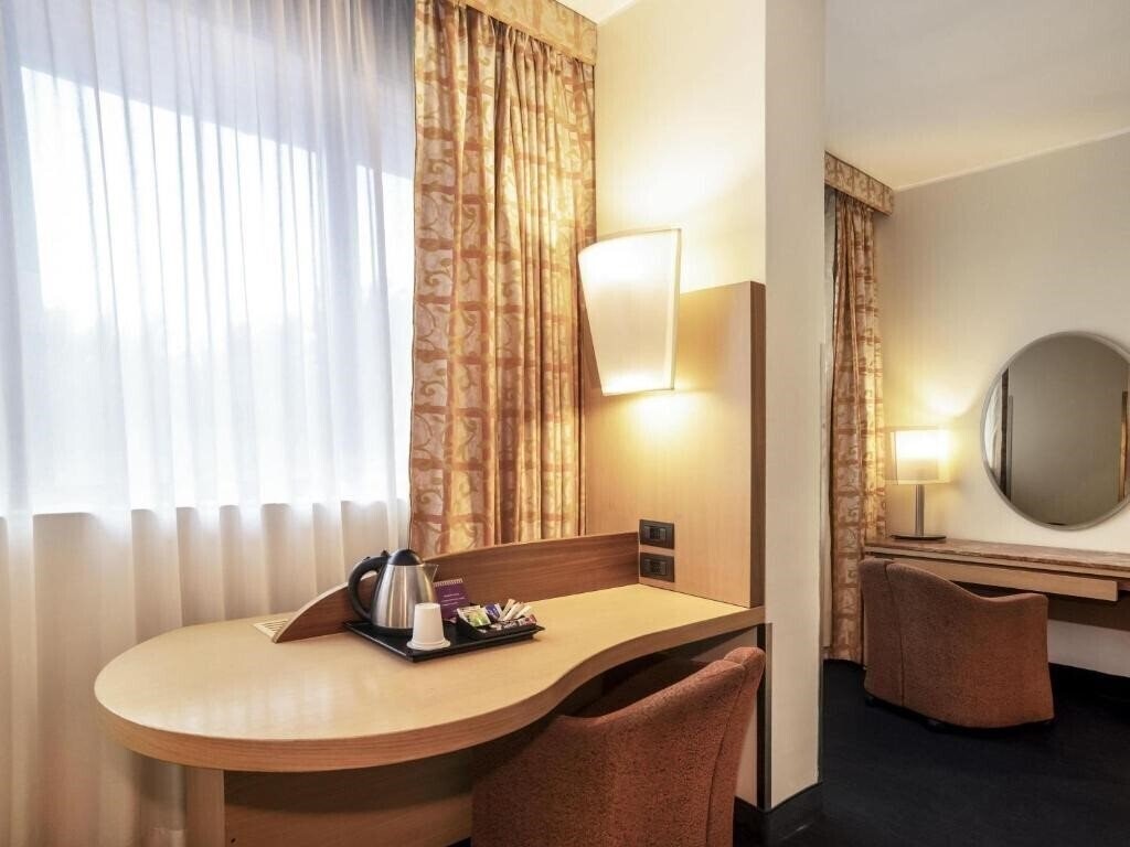 Mercure Roma West 4* фотосуреті