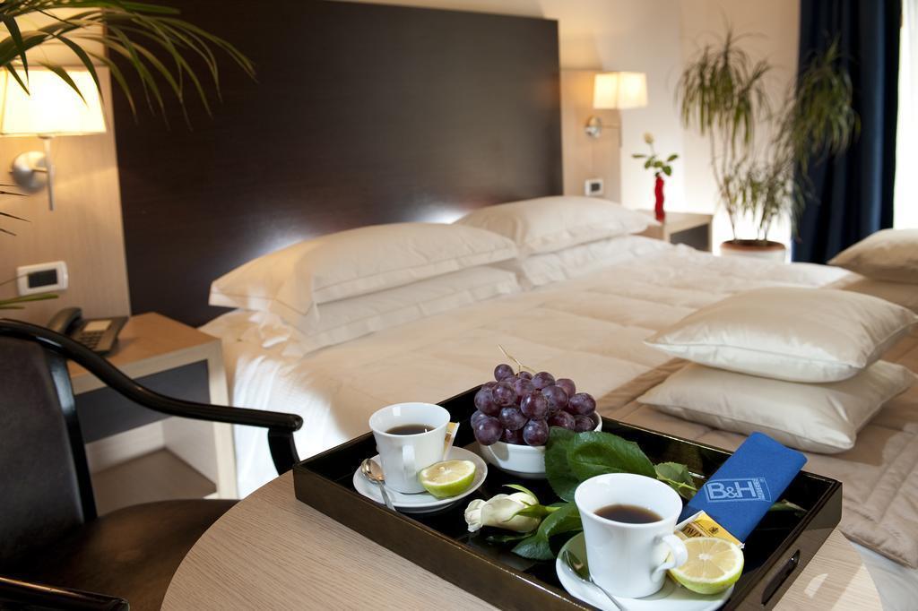 Отель Hotel Club House Roma 4*