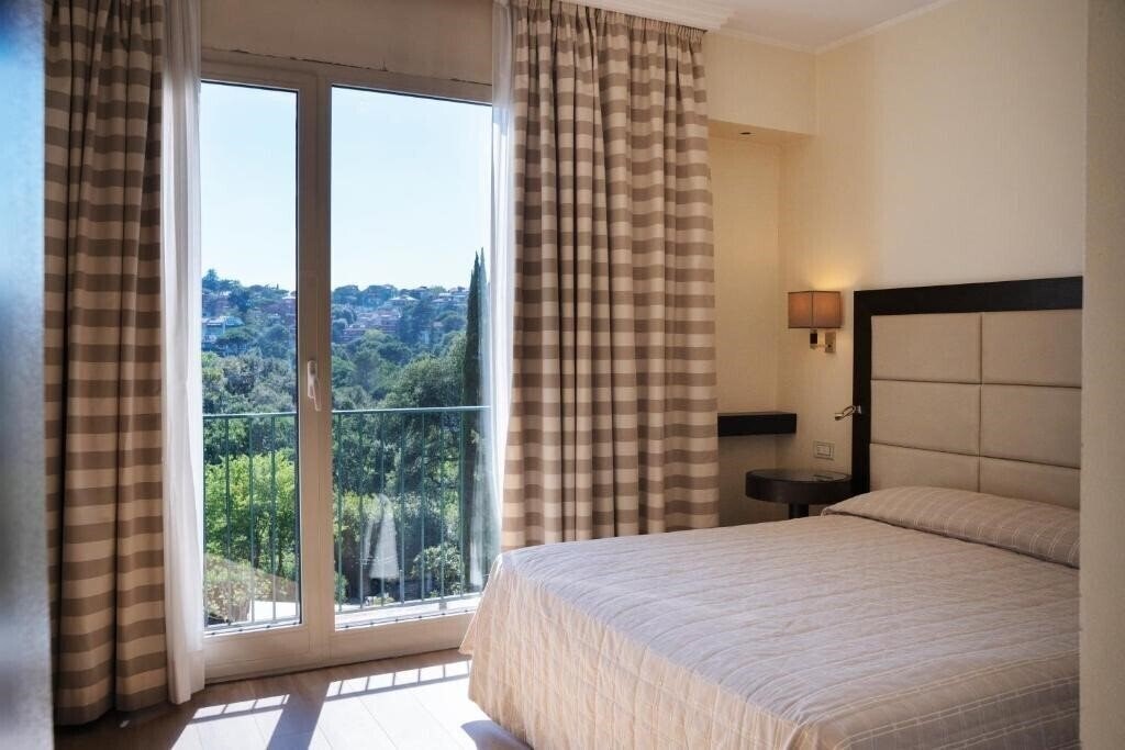 Фото Villa Maria Regina Hotel 4*