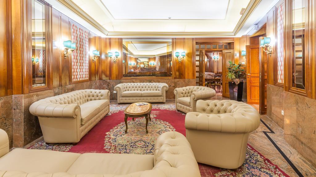 Galles Rome 3* фотосуреті