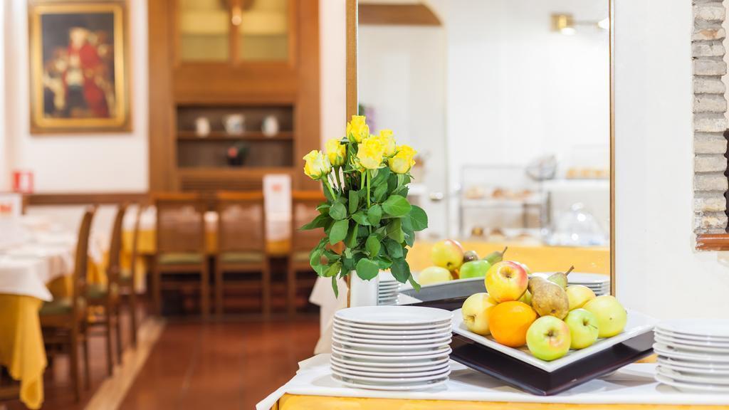 Galles Rome 3* суреті