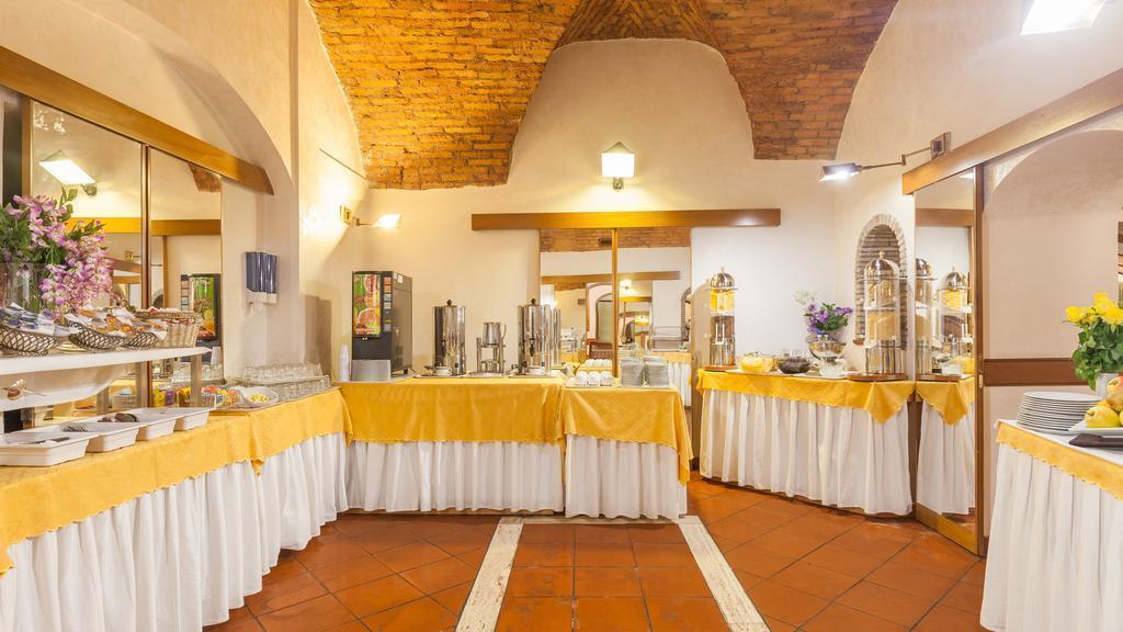 Galles Rome 3* суреті