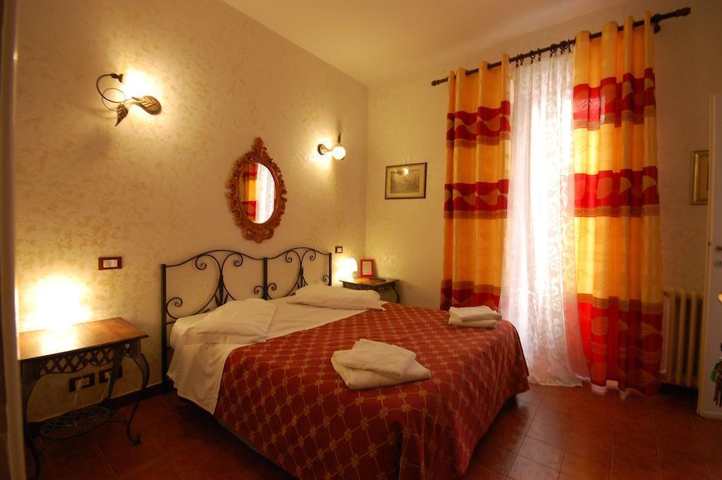 Отель Alexis 2*