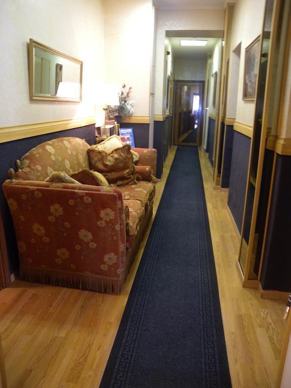 Margaret 2* суреті