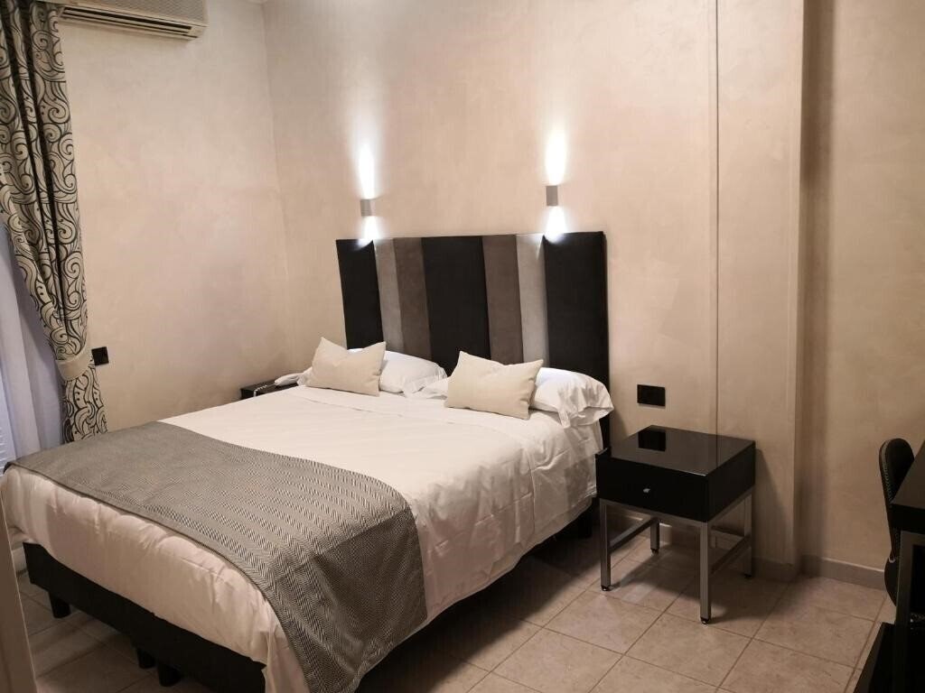 Отель Rimini (Rome) 3*