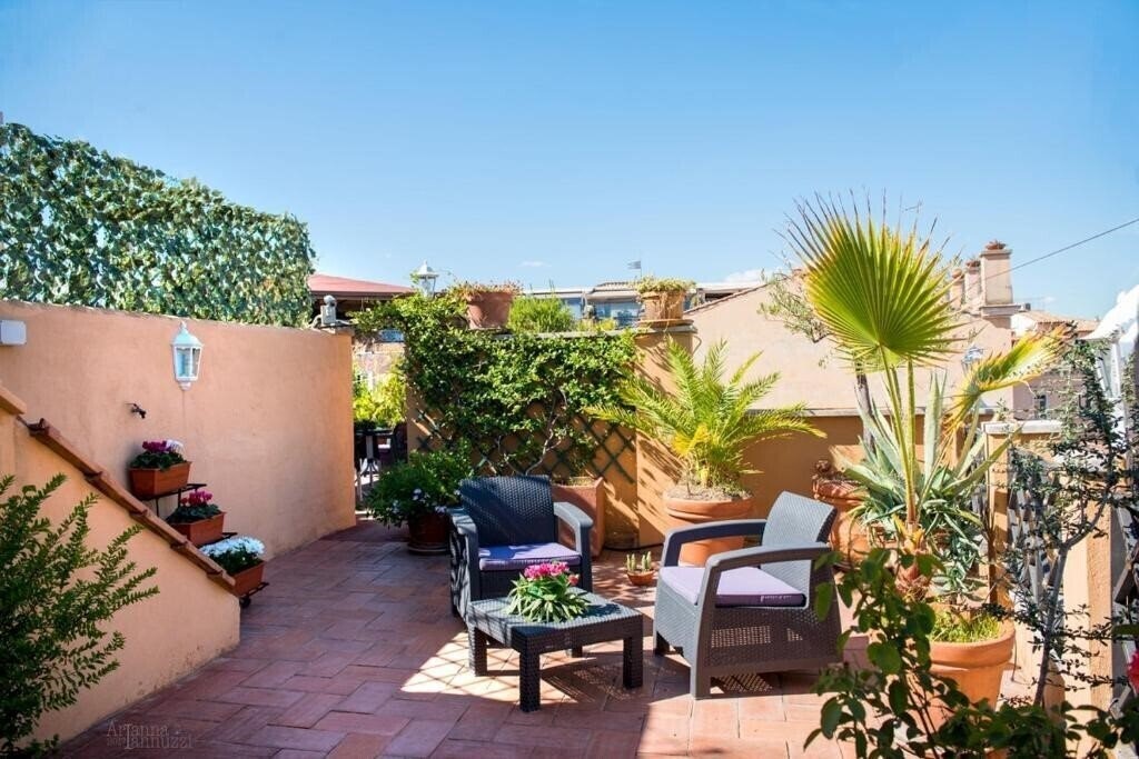 Pantheon Inn 4* суреті