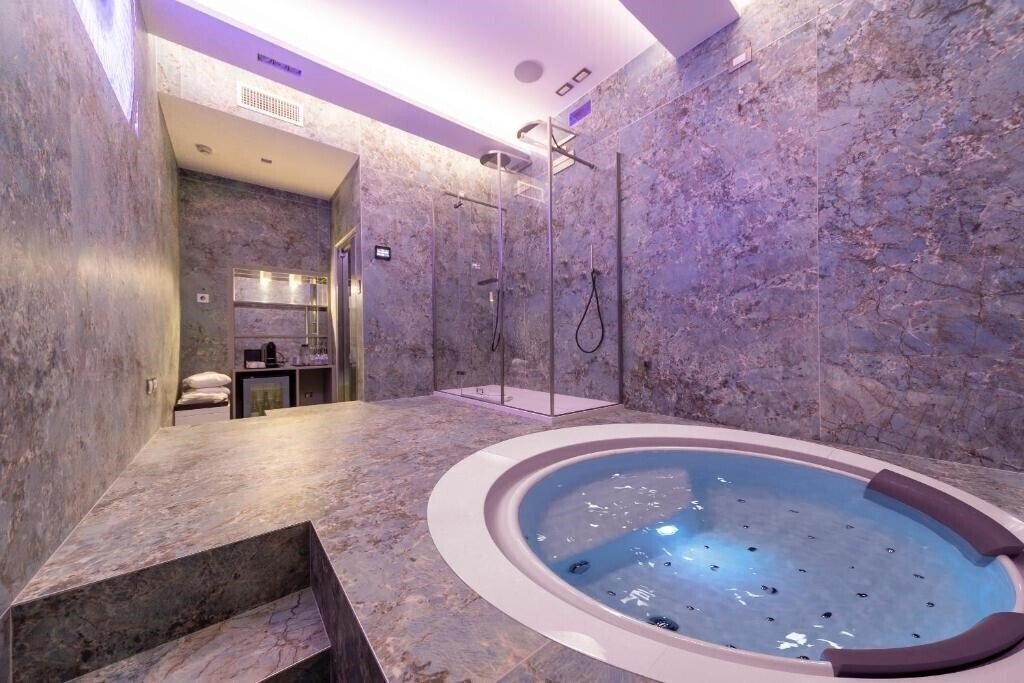 San Carlo Suite 4* қонақ үйі