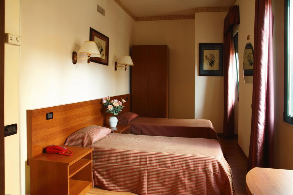 Отель Geo Hotel 3*