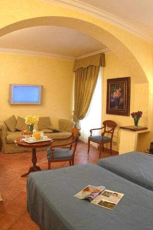 Hotel Mozart 3* суреті