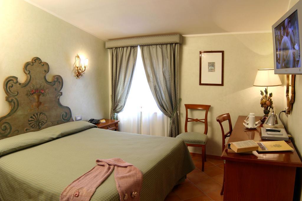 Hotel Mozart 3* суреті
