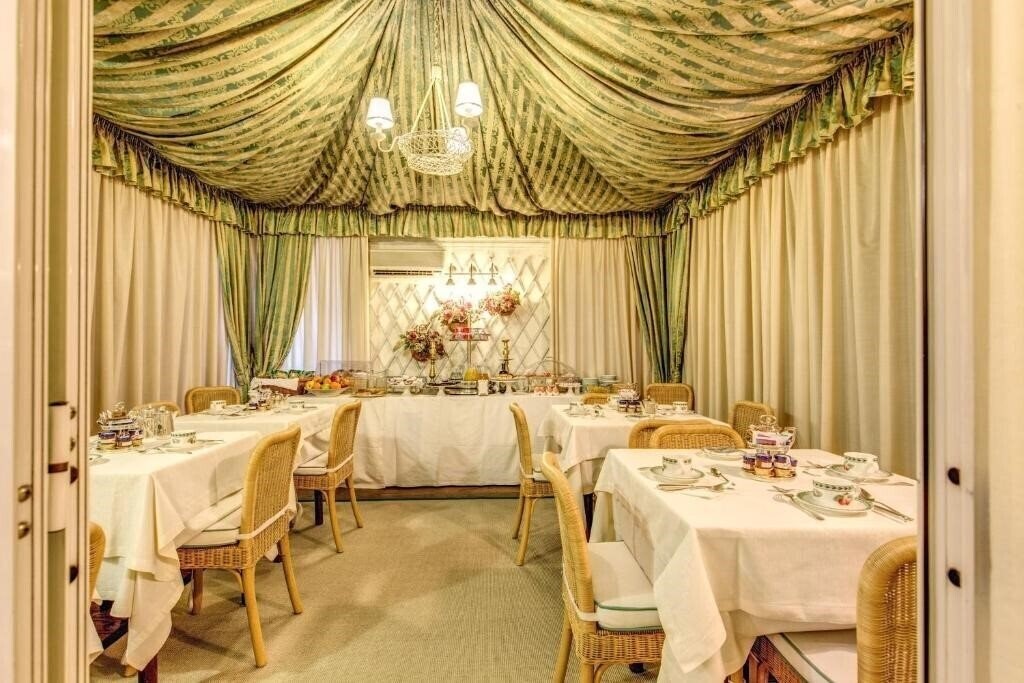 Изображение Cortina 3*