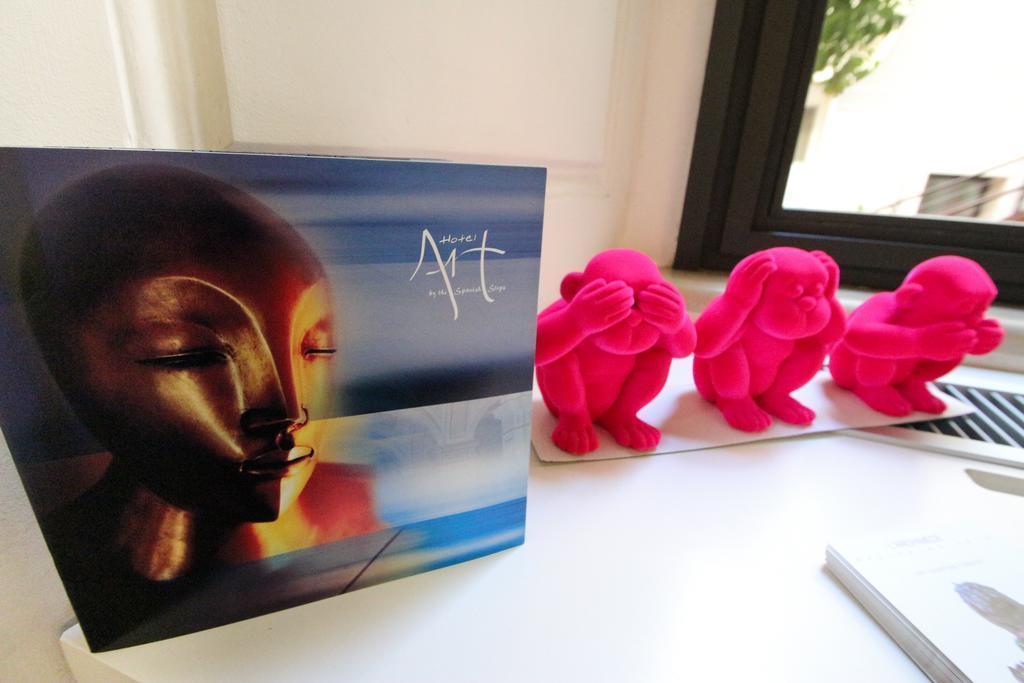 Art by the Spanish Steps 4* суреті