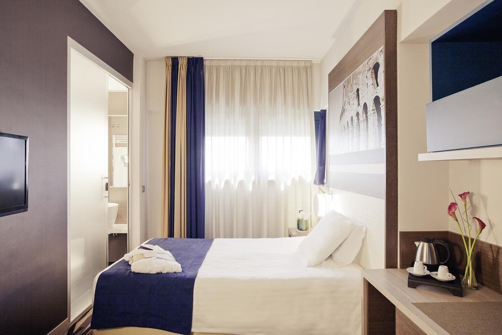 Фотография Mercure Roma Centro Colosseo 4*