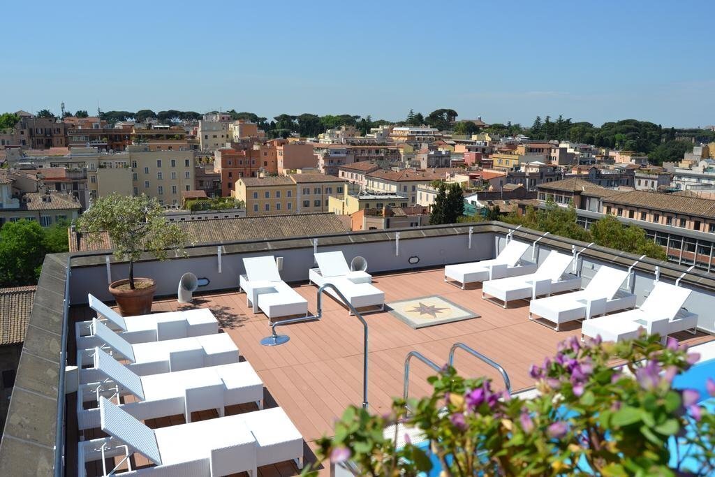 Отель Mercure Roma Centro Colosseo 4*
