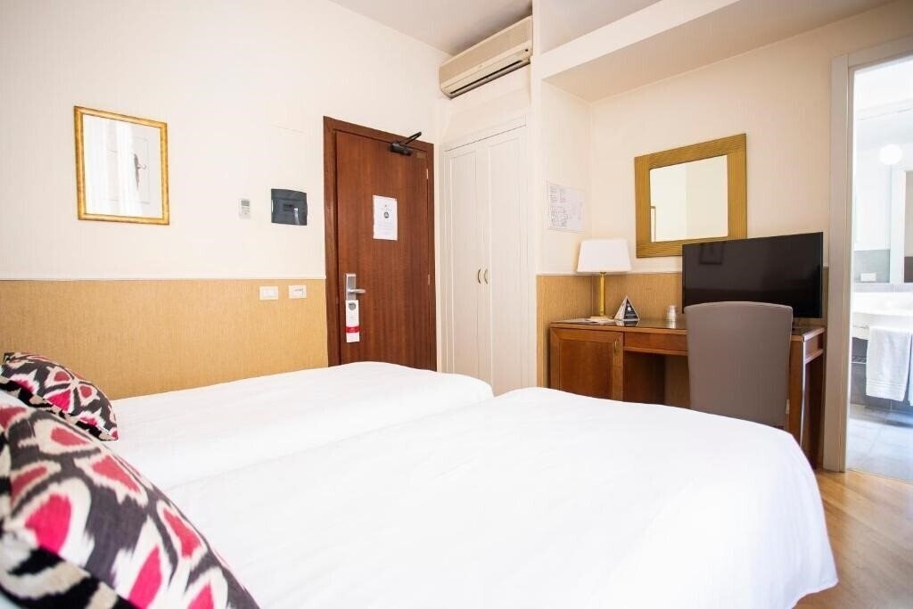 Adriano 3* суреті