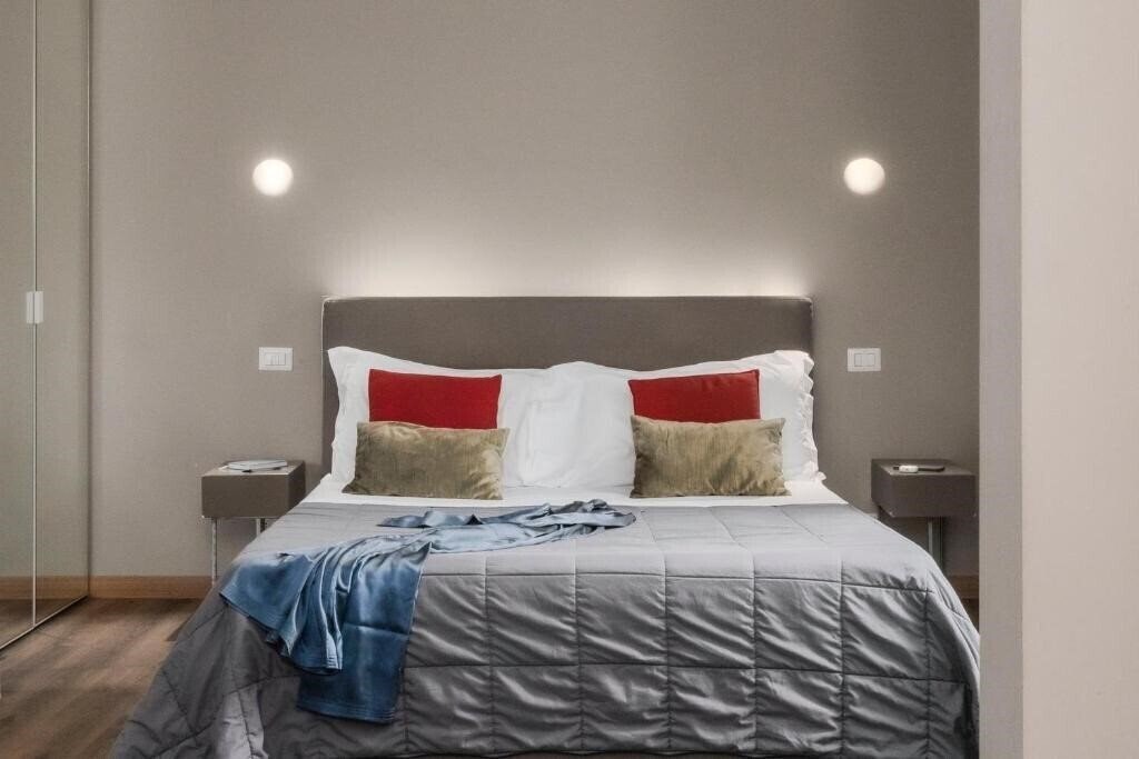 Отель The Roman Empire Guesthouse 5*