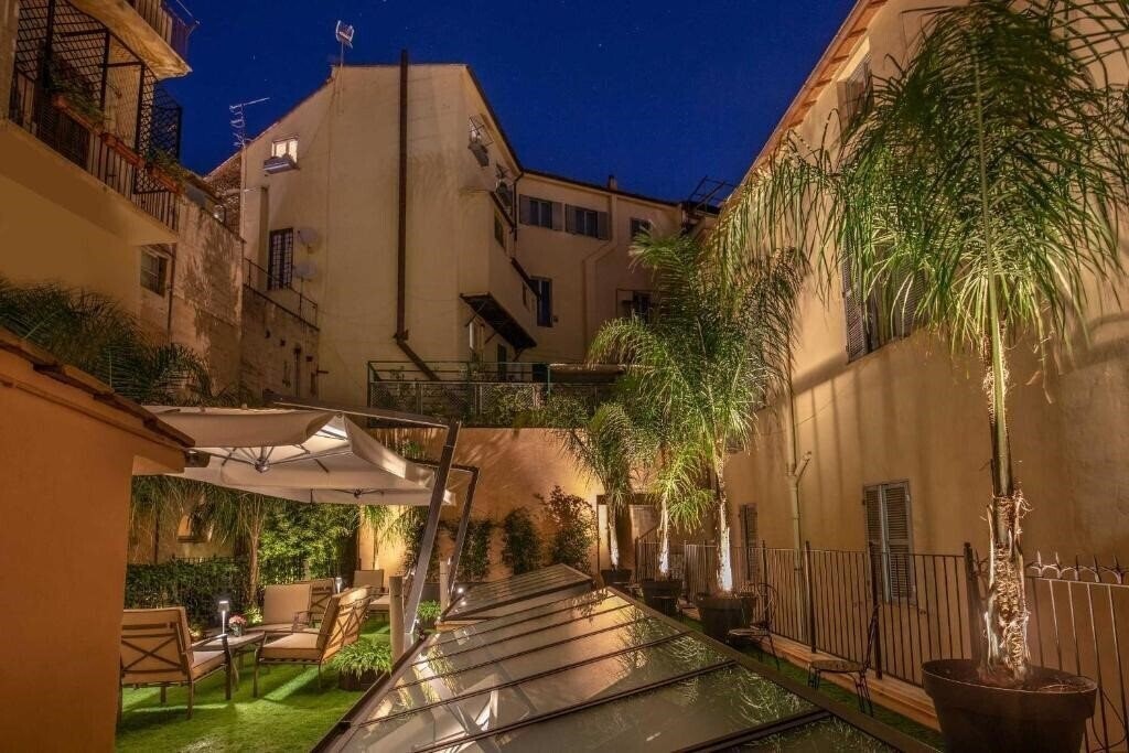Hotel La Place 4* суреті