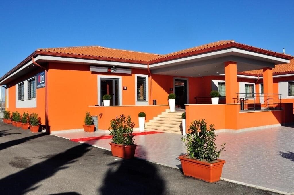 325 Tor Vergata 3* қонақ үйі