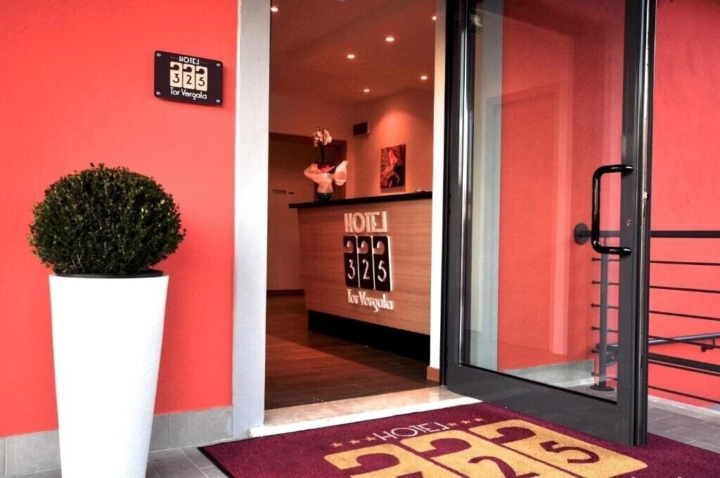 325 Tor Vergata 3* суреті