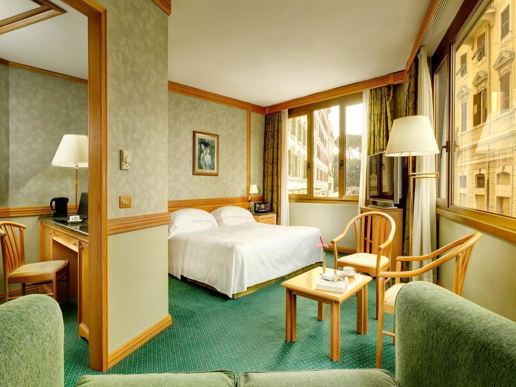 Отель Beverly Hills 4*