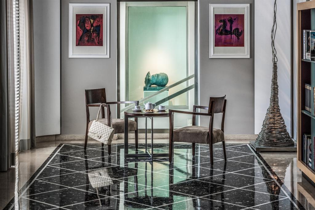 Fortyseven 4* фотосуреті