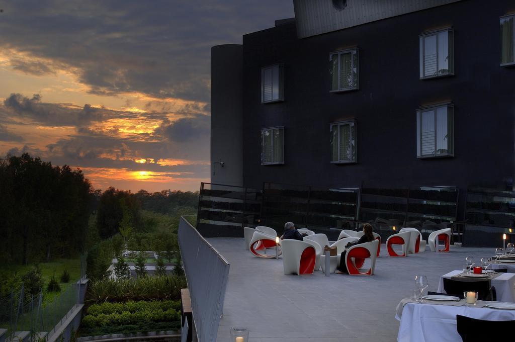 Black Hotel 4* қонақ үйі