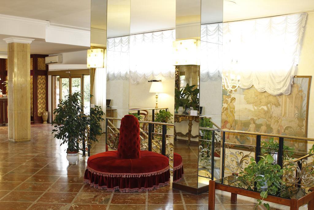 Grand Hermitage 4* фотосуреті