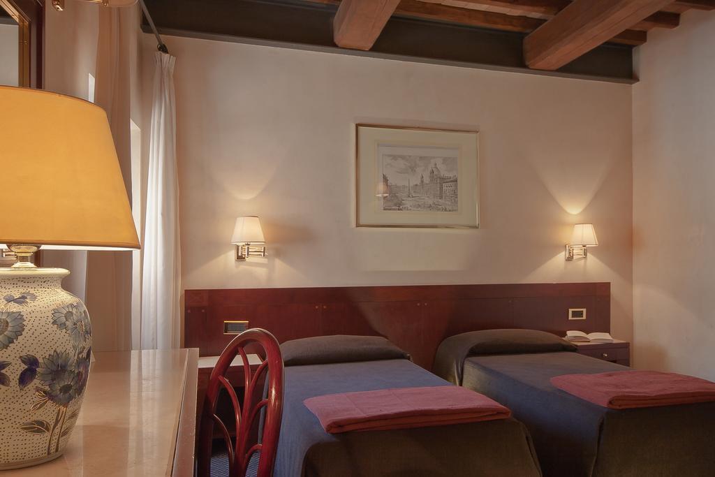 Фото Accademia Rome 3*