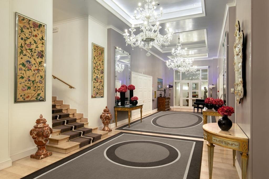 Savoy Hotel 4* фотосуреті