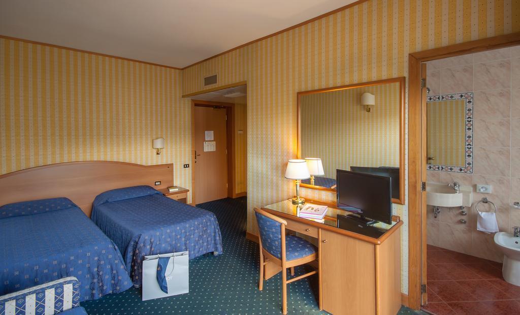 Park Dei Massimi 4* суреті