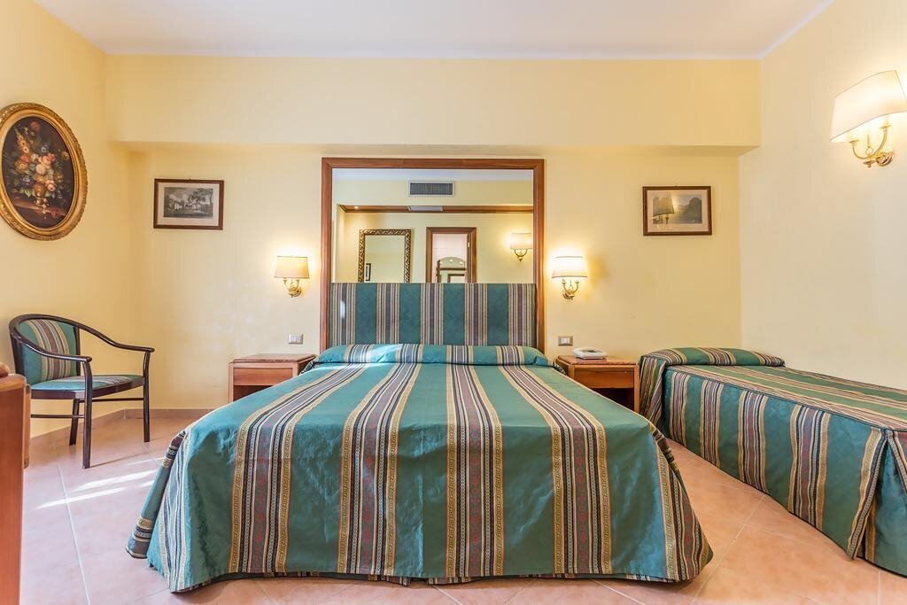 Картинка Lux 4*