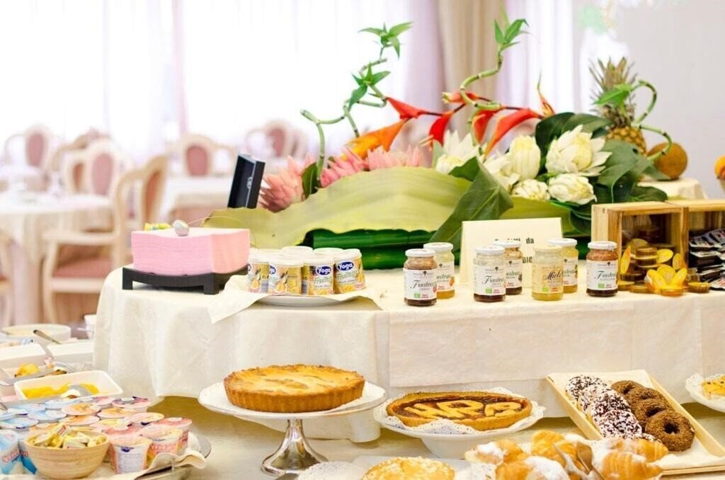 Hotel Royal Plaza 4* суреті