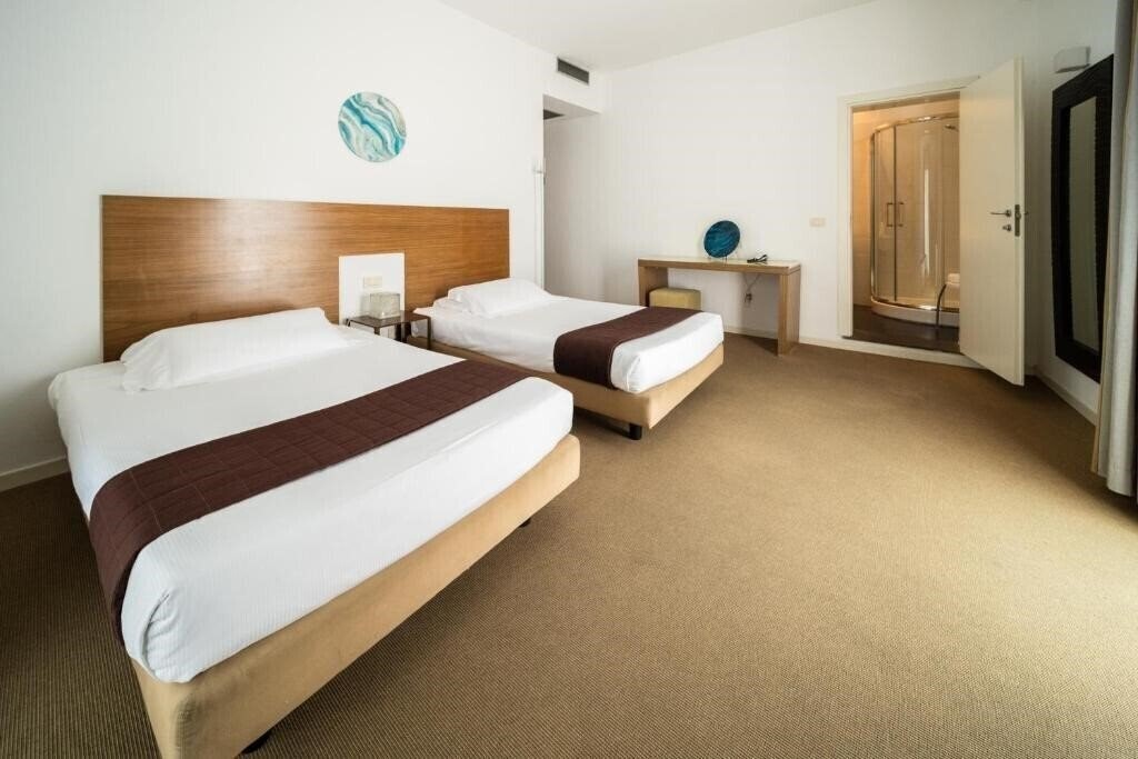 Hotel Trieste 4* суреті