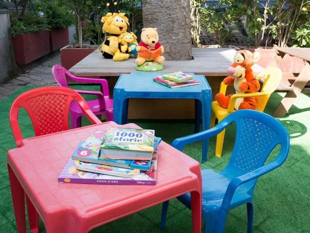 Картинка Junior 3*