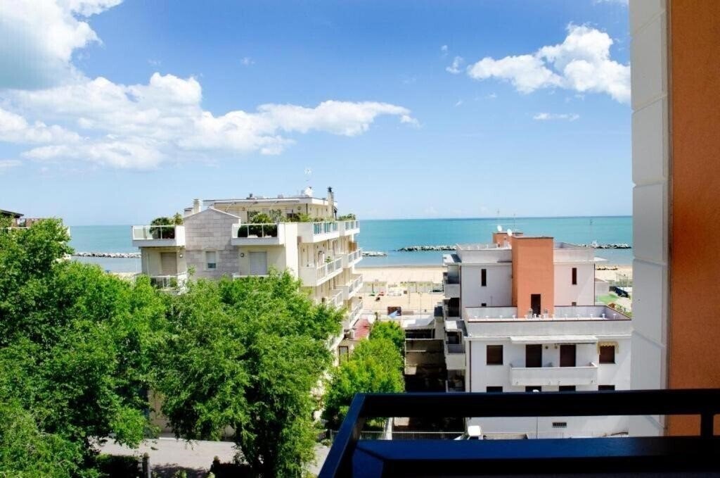 Apollo 3* суреті