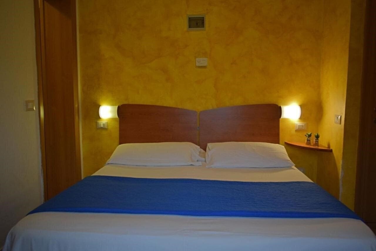 Фото Hotel Donau 3*