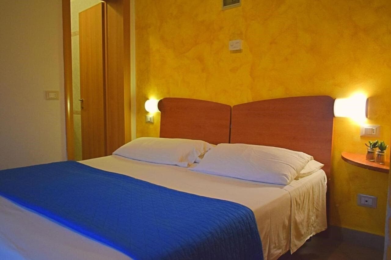 Hotel Donau 3* суреті
