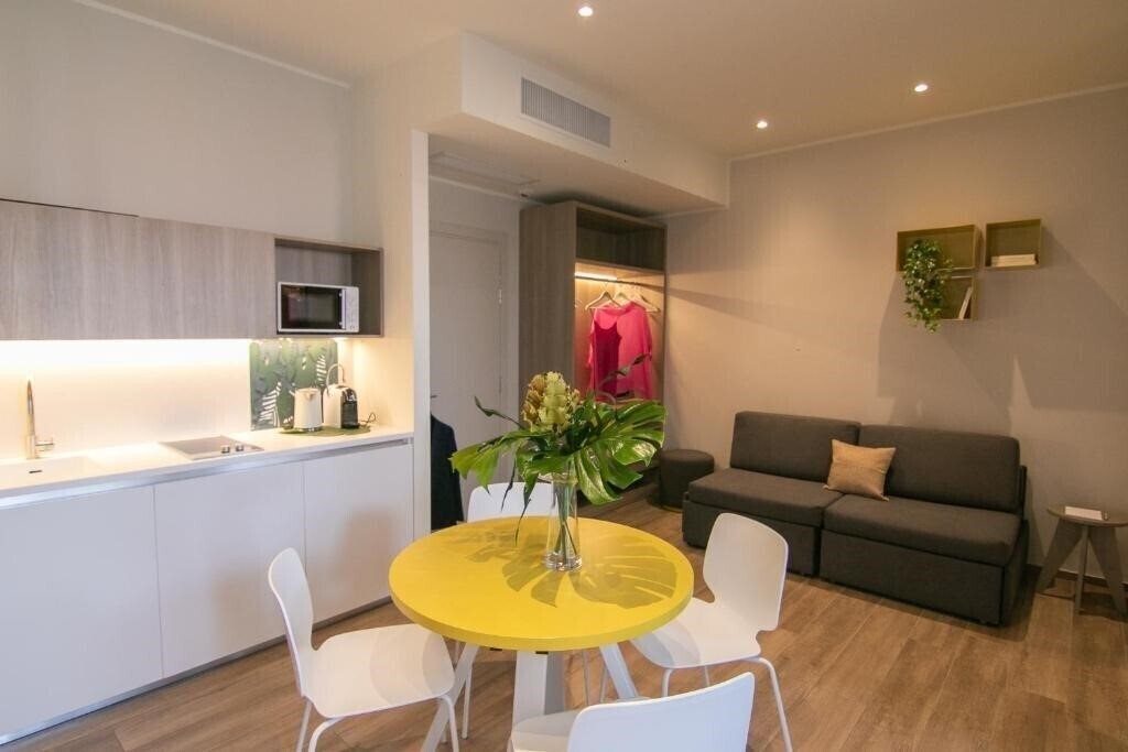 Изображение Hollywood 2*