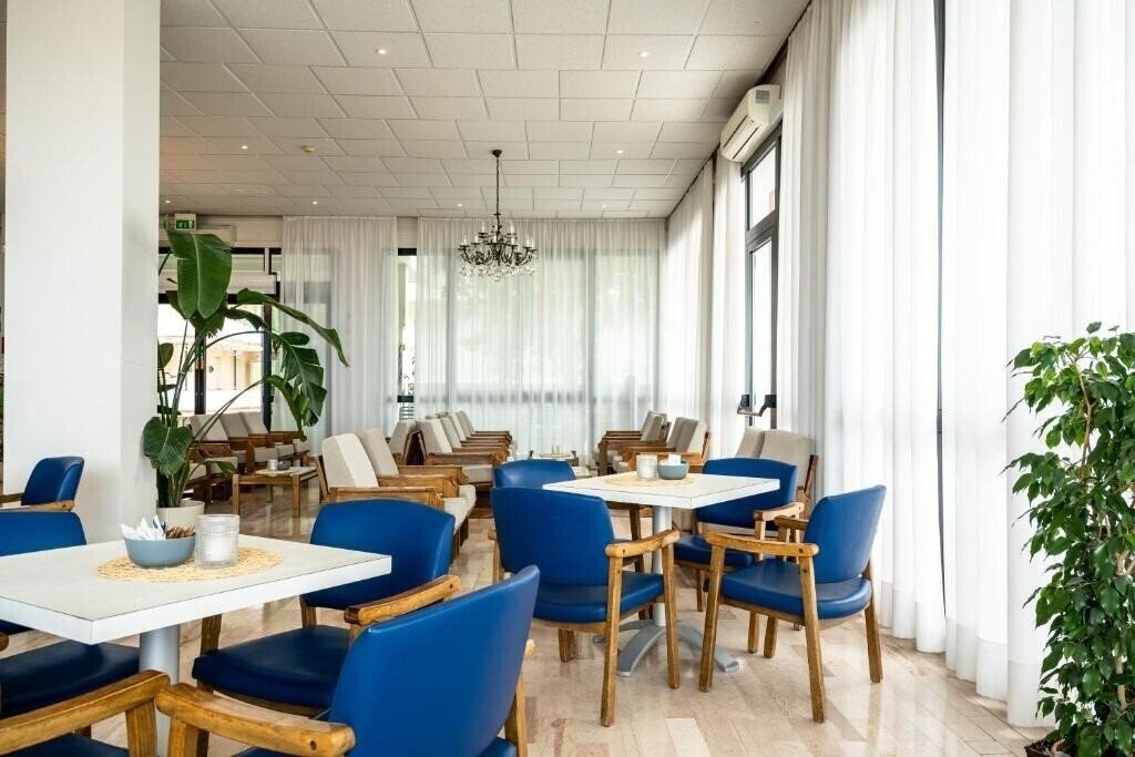 Фото Globus (Bellariva) 3*