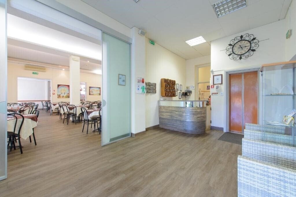 Hotel Cirene 3* қонақ үйі