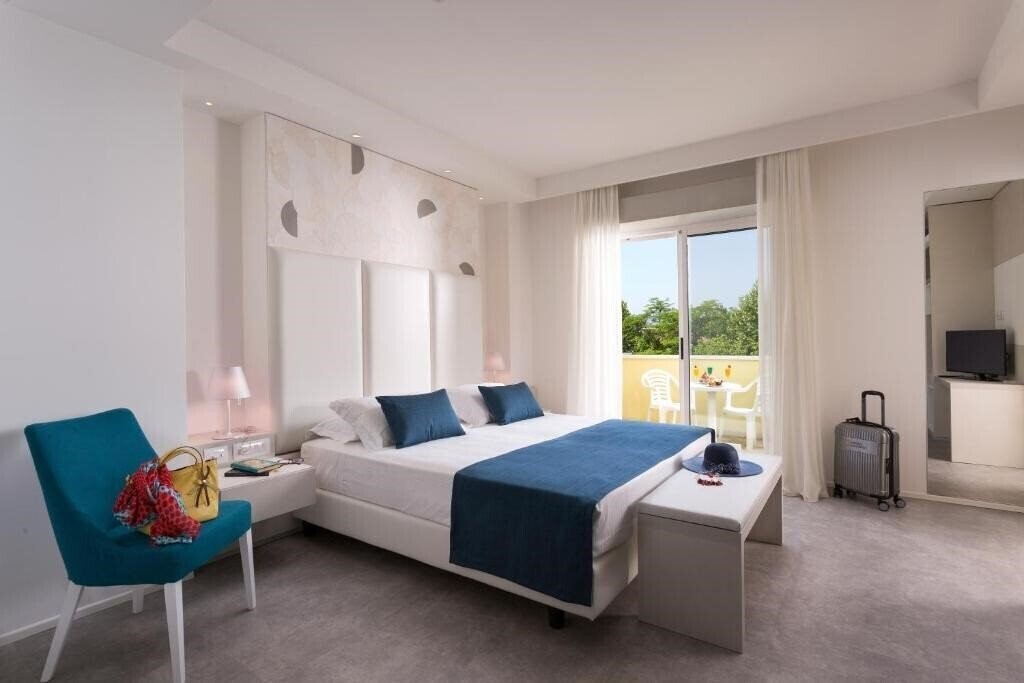 Astoria Suite (Marina Centro) 4* суреті