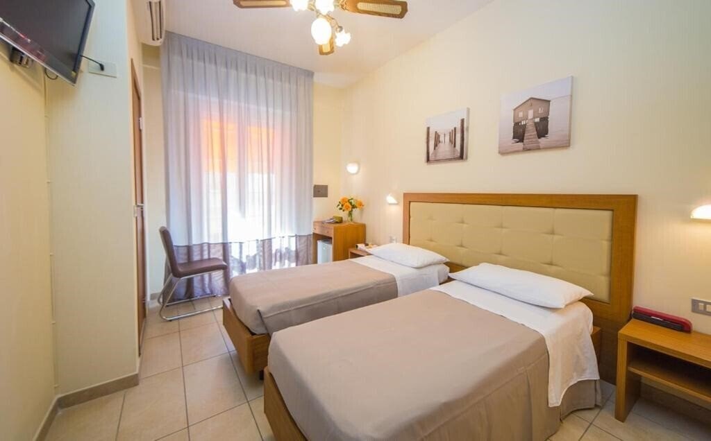 Отель Mediterraneo Cattolica 3*