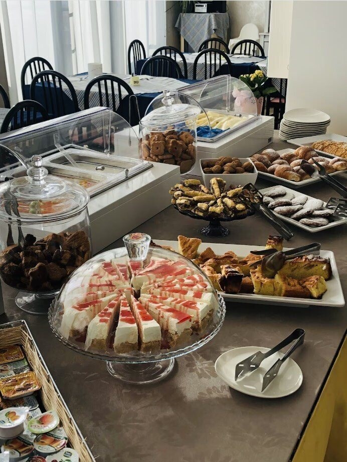 Картинка Gin (Viserba) 3*