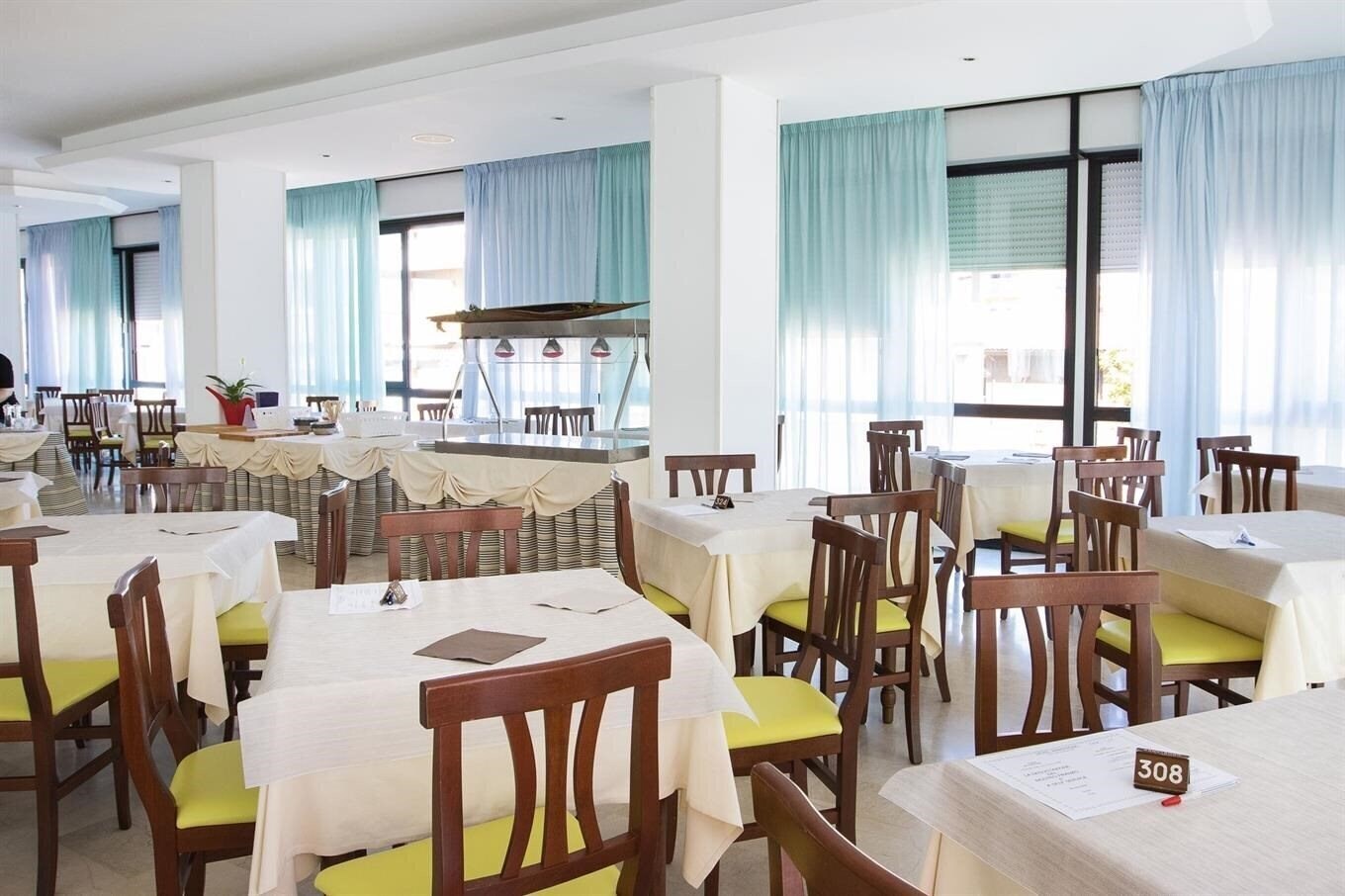 Hotel Armstrong 3* суреті