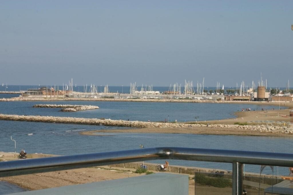 Iones (Rivabella) 3* суреті